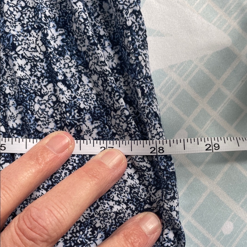 Jones New York Navy Floral Blouse - Picture 4 of 7